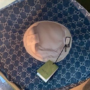 Gucci terry bucket Hat